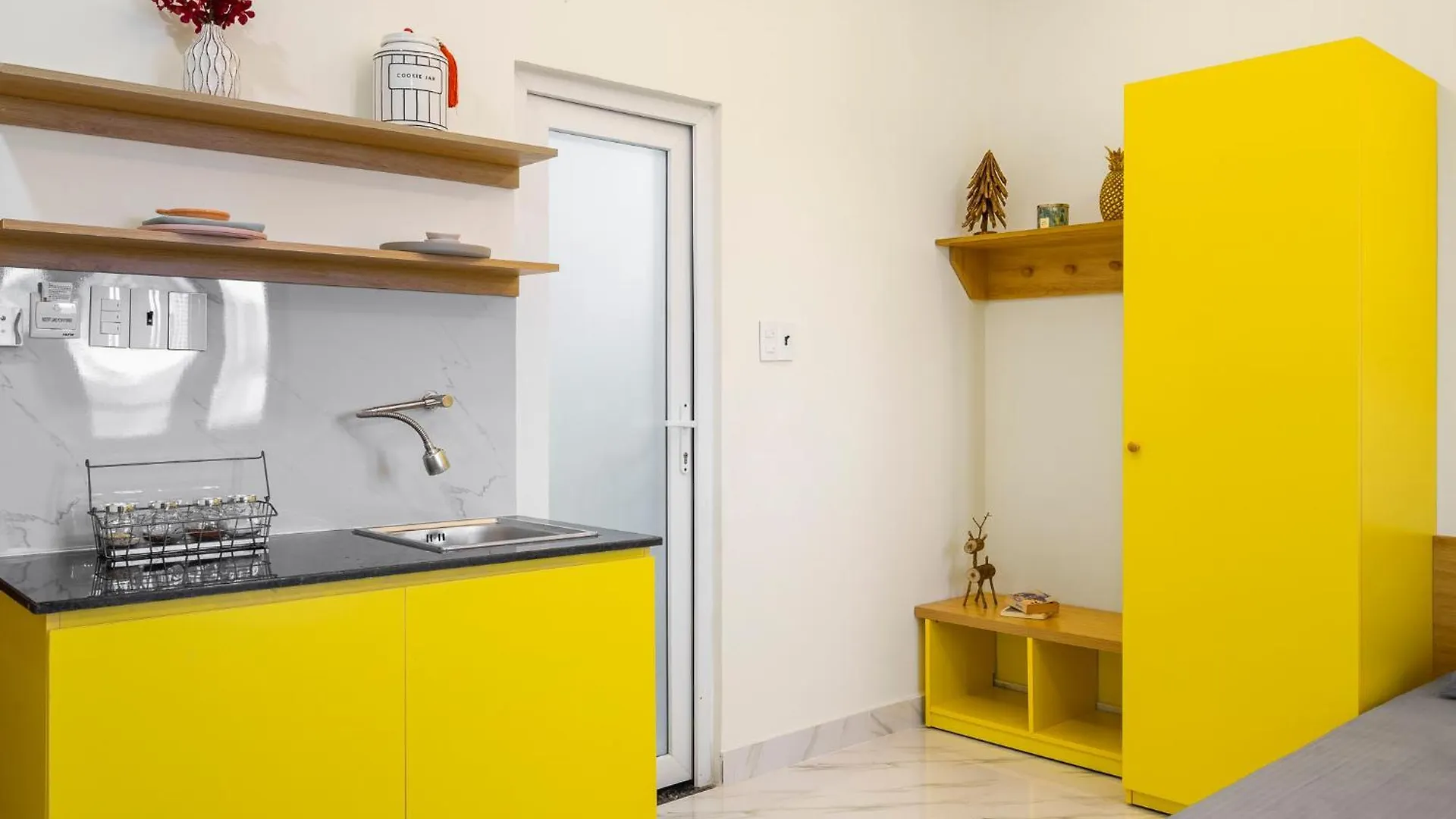 Btw Airport & D1 Center, Fast Wifi & Check-In 24/7 Apartment Ho Chi Minh City