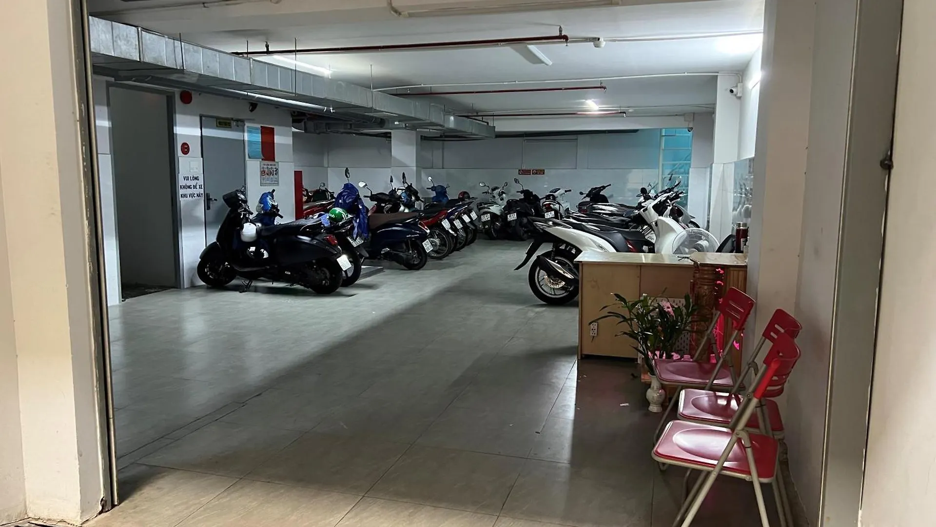 Btw Airport & D1 Center, Fast Wifi & Check-In 24/7 Apartment Ho Chi Minh City
